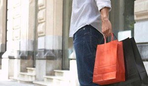 women-and-men-shopping-2013.-77