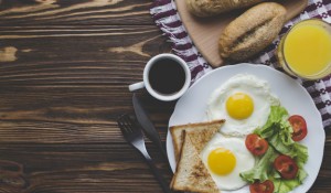 fried-eggs-drinks-breakfast_23-2147758279